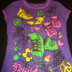 BEAUTEES SNEAKERS PEACE SIGNS, FLOWERS HEARTS TOP